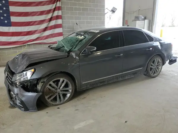 1VWDT7A39HC068170 2017 VOLKSWAGEN PASSAT - Image 1