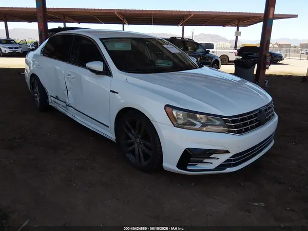 1VWDT7A39HC068203 2017 VOLKSWAGEN PASSAT - Image 1