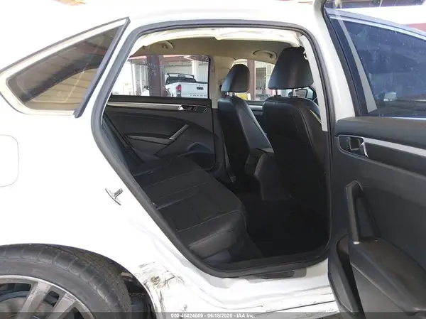 1VWDT7A39HC068203 2017 VOLKSWAGEN PASSAT - Image 8