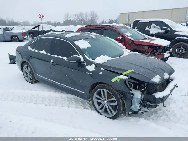 1VWDT7A39HC078035 2017 VOLKSWAGEN PASSAT - Image 1