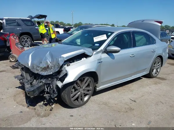 1VWDT7A39HC082389 2017 VOLKSWAGEN PASSAT - Image 2