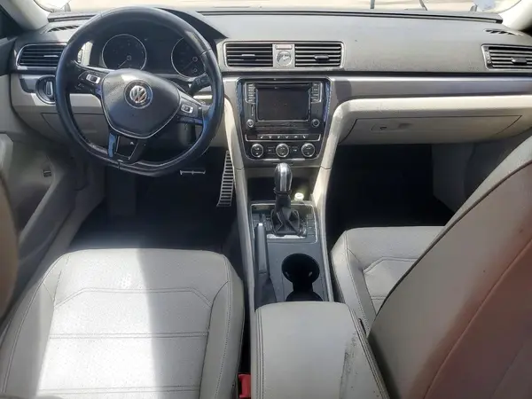 1VWDT7A39HC083669 2017 VOLKSWAGEN PASSAT - Image 8