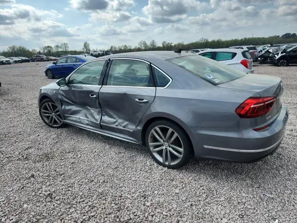 1VWDT7A3XHC003781 2017 VOLKSWAGEN PASSAT - Image 2