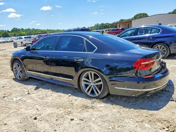 1VWDT7A3XHC010035 2017 VOLKSWAGEN PASSAT - Image 2