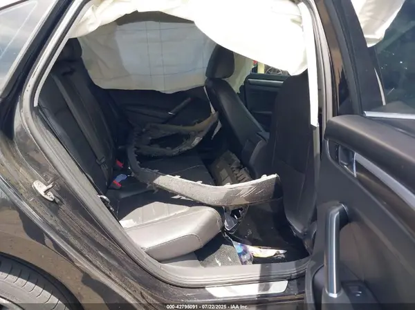 1VWDT7A3XHC010889 2017 VOLKSWAGEN PASSAT - Image 8