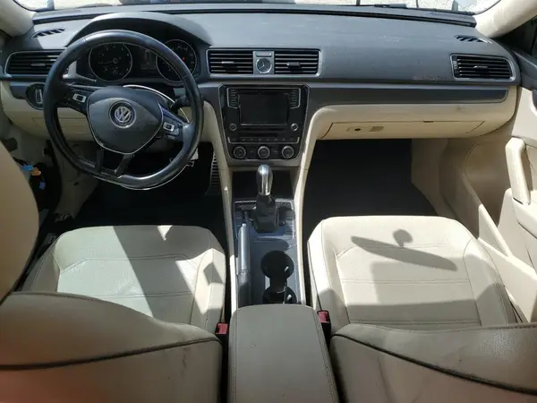 1VWDT7A3XHC019124 2017 VOLKSWAGEN PASSAT - Image 8