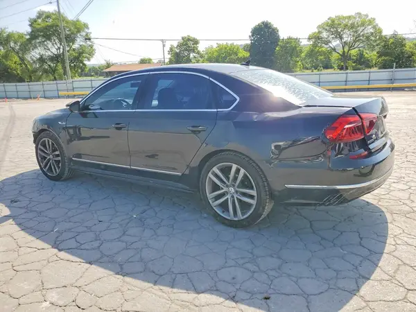 1VWDT7A3XHC019804 2017 VOLKSWAGEN PASSAT - Image 2