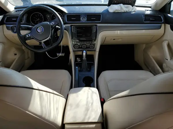 1VWDT7A3XHC044895 2017 VOLKSWAGEN PASSAT - Image 8