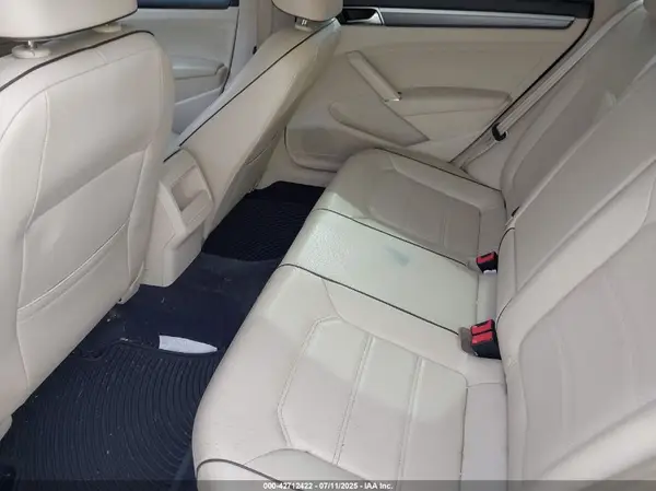 1VWDT7A3XHC045240 2017 VOLKSWAGEN PASSAT - Image 8