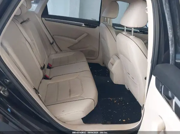 1VWDT7A3XHC047134 2017 VOLKSWAGEN PASSAT - Image 8