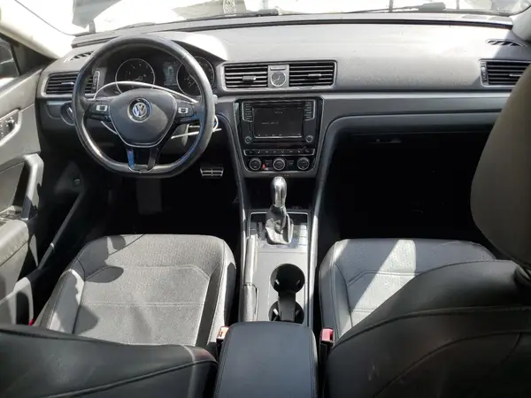 1VWDT7A3XHC048087 2017 VOLKSWAGEN PASSAT - Image 8