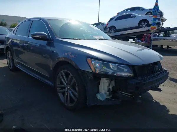 1VWDT7A3XHC051006 2017 VOLKSWAGEN PASSAT - Image 1