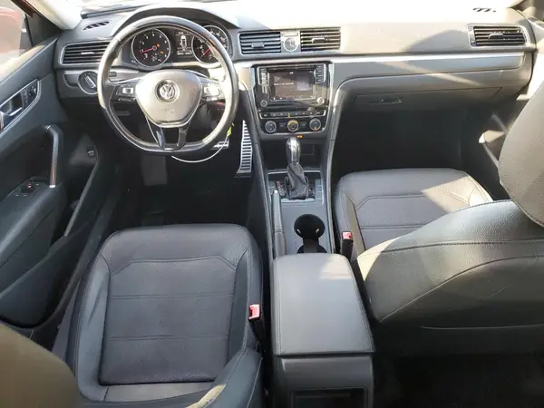 1VWDT7A3XHC052060 2017 VOLKSWAGEN PASSAT - Image 8