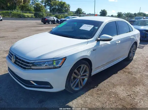 1VWDT7A3XHC054164 2017 VOLKSWAGEN PASSAT - Image 2