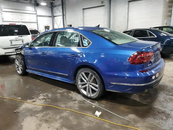 1VWDT7A3XHC058862 2017 VOLKSWAGEN PASSAT - Image 2