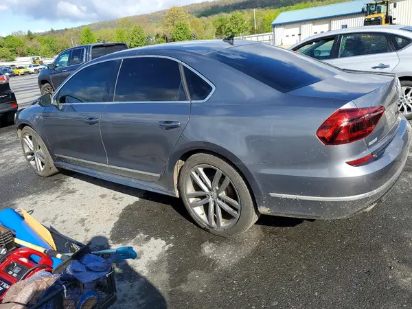 1VWDT7A3XHC063348 2017 VOLKSWAGEN PASSAT - Image 2