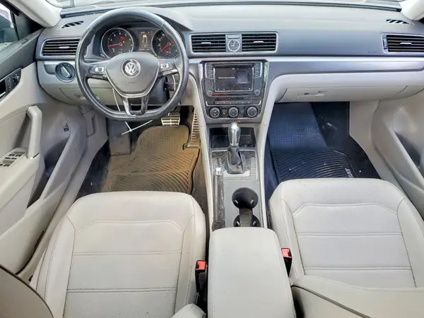 1VWDT7A3XHC063348 2017 VOLKSWAGEN PASSAT - Image 8