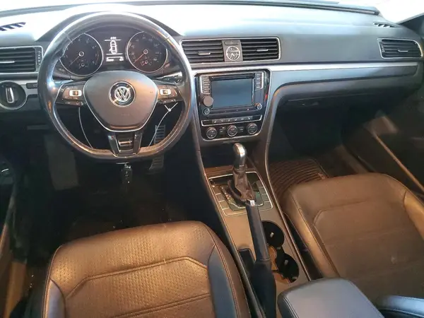 1VWDT7A3XHC065813 2017 VOLKSWAGEN PASSAT - Image 8