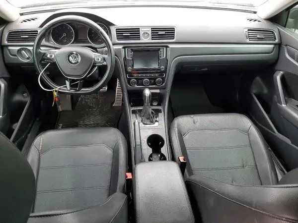 1VWDT7A3XHC068128 2017 VOLKSWAGEN PASSAT - Image 8