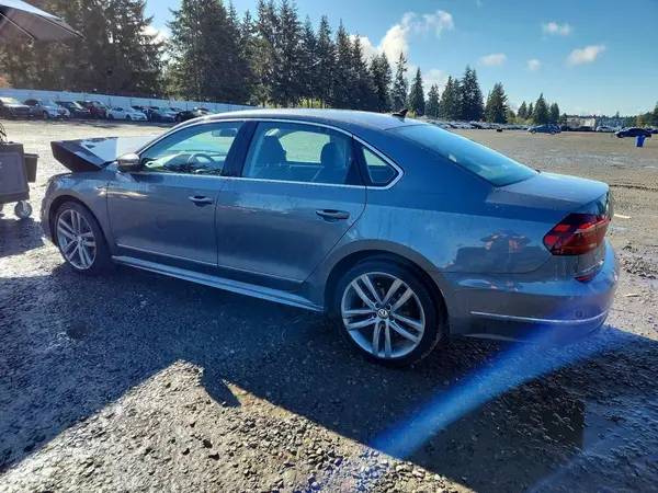 1VWDT7A3XHC070736 2017 VOLKSWAGEN PASSAT - Image 2