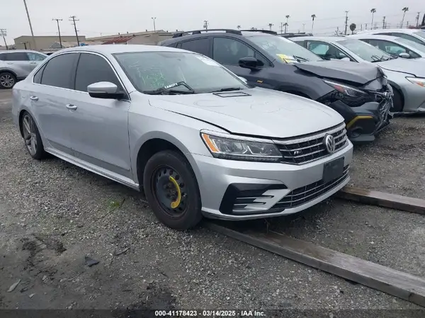 1VWDT7A3XHC072258 2017 VOLKSWAGEN PASSAT - Image 1