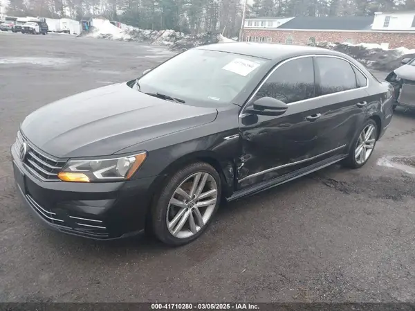 1VWDT7A3XHC074365 2017 VOLKSWAGEN PASSAT - Image 2