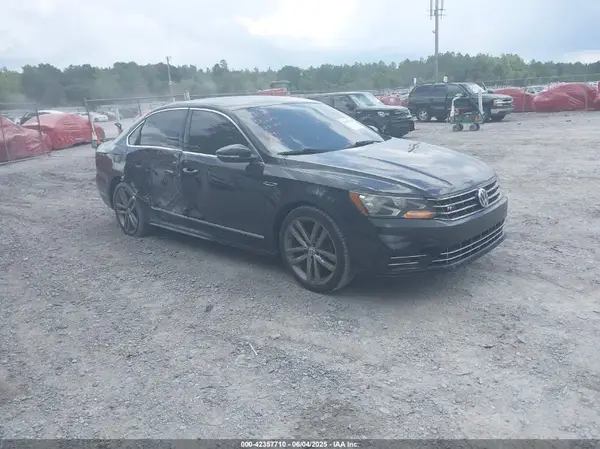 1VWDT7A3XHC078545 2017 VOLKSWAGEN PASSAT - Image 1