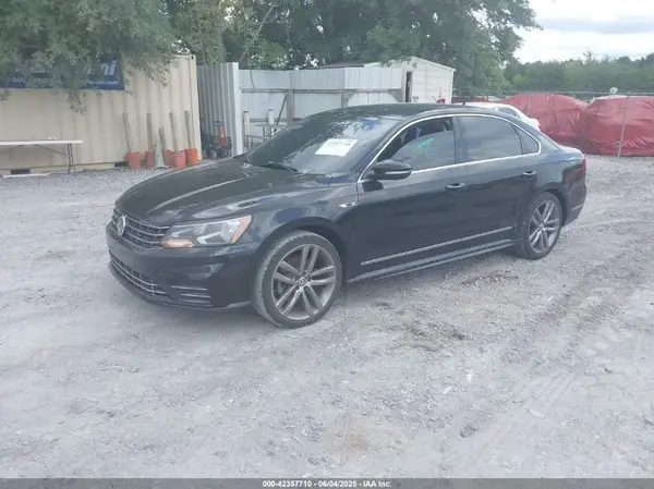 1VWDT7A3XHC078545 2017 VOLKSWAGEN PASSAT - Image 2