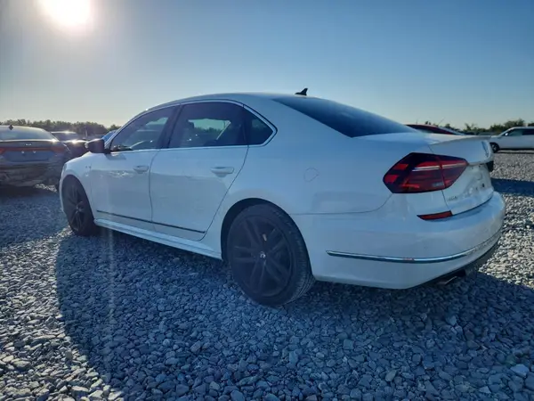 1VWDT7A3XHC082630 2017 VOLKSWAGEN PASSAT - Image 2