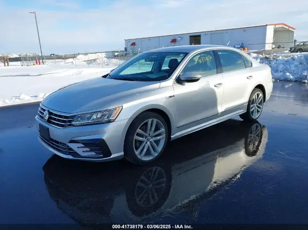 1VWDT7A3XHC086127 2017 VOLKSWAGEN PASSAT - Image 2
