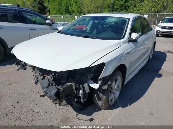 1VWET7A38HC083506 2017 VOLKSWAGEN PASSAT - Image 2