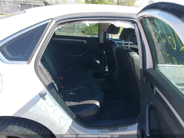 1VWET7A38HC083506 2017 VOLKSWAGEN PASSAT - Image 8