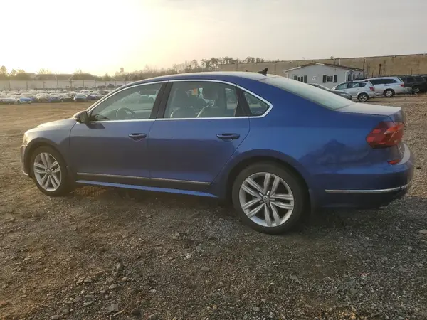1VWGT7A30HC016729 2017 VOLKSWAGEN PASSAT - Image 2