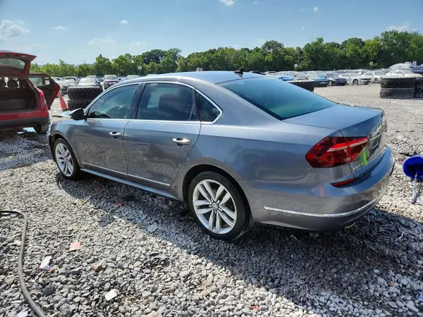 1VWGT7A30HC028038 2017 VOLKSWAGEN PASSAT - Image 2