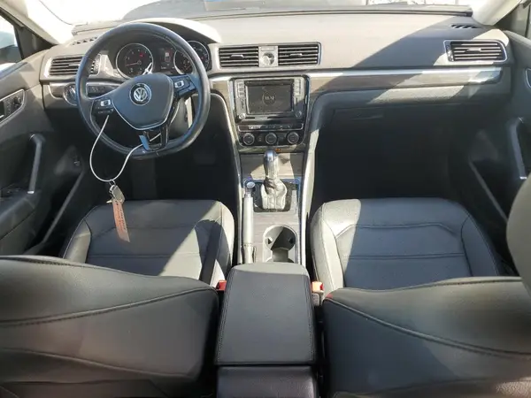 1VWGT7A30HC028198 2017 VOLKSWAGEN PASSAT - Image 8
