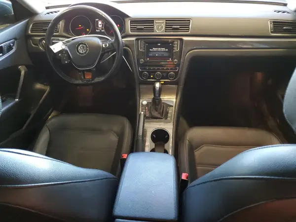 1VWGT7A30HC028251 2017 VOLKSWAGEN PASSAT - Image 8