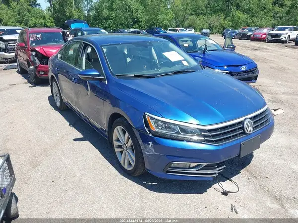 1VWGT7A30HC030680 2017 VOLKSWAGEN PASSAT - Image 1