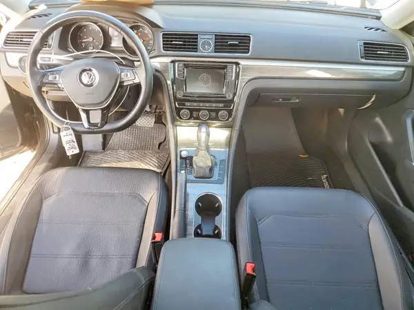 1VWGT7A30HC030811 2017 VOLKSWAGEN PASSAT - Image 8