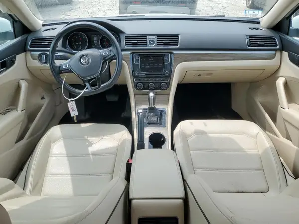 1VWGT7A30HC045390 2017 VOLKSWAGEN PASSAT - Image 8