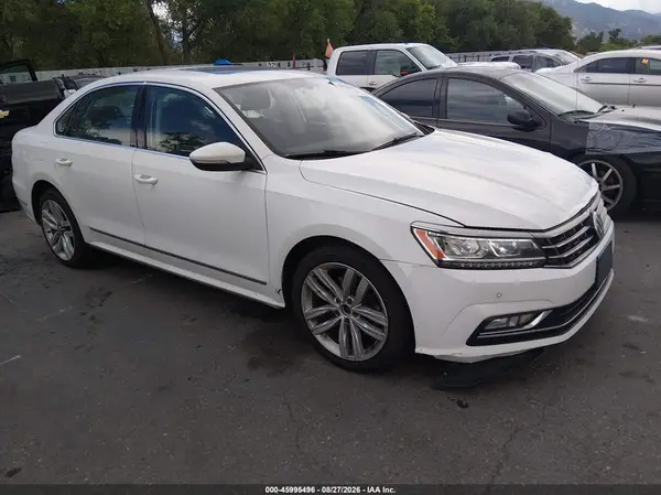 1VWGT7A30HC057863 2017 VOLKSWAGEN PASSAT - Image 1