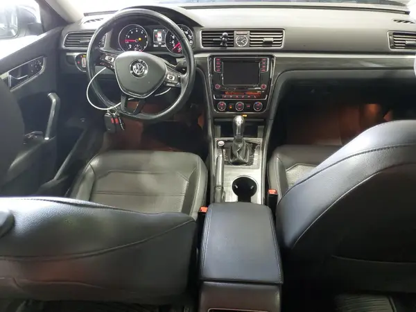1VWGT7A30HC066417 2017 VOLKSWAGEN PASSAT - Image 8