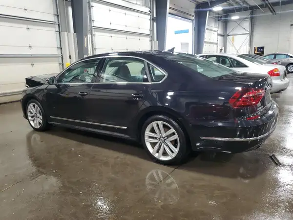 1VWGT7A30HC086098 2017 VOLKSWAGEN PASSAT - Image 2