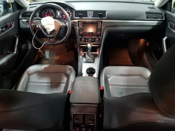 1VWGT7A30HC086098 2017 VOLKSWAGEN PASSAT - Image 8