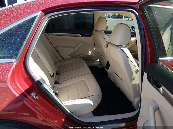 1VWGT7A30HC086165 2017 VOLKSWAGEN PASSAT - Image 8