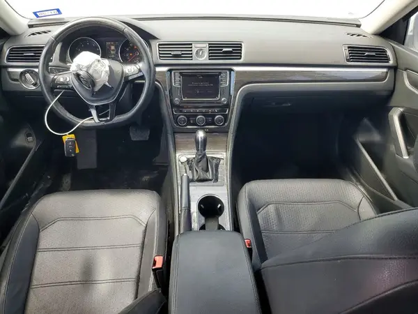 1VWGT7A31HC006873 2017 VOLKSWAGEN PASSAT - Image 8
