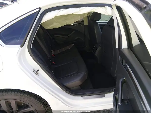 1VWGT7A31HC011295 2017 VOLKSWAGEN PASSAT - Image 8