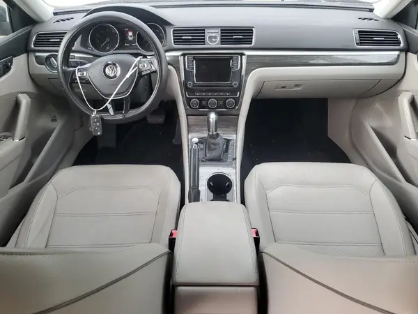 1VWGT7A31HC014603 2017 VOLKSWAGEN PASSAT - Image 8