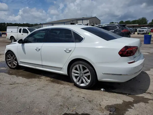 1VWGT7A31HC019042 2017 VOLKSWAGEN PASSAT - Image 2