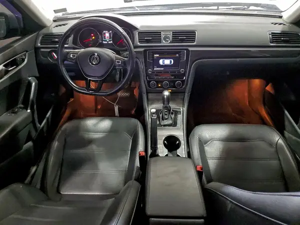 1VWGT7A31HC023253 2017 VOLKSWAGEN PASSAT - Image 8