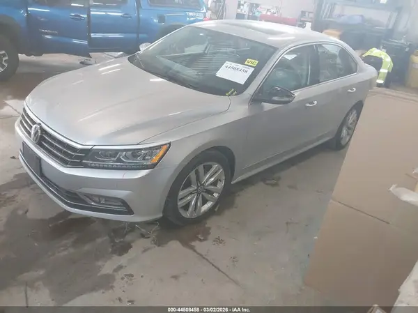 1VWGT7A31HC042675 2017 VOLKSWAGEN PASSAT - Image 2